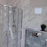 Appartement Centrum - Stara I Piekna Kamienica - Ulica Okrzei, Spokoj, Parking, Przestronnie, Nowosc Kłodzko