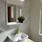 Centrum - Stara I Piekna Kamienica - Ulica Okrzei, Spokoj, Parking, Przestronnie, Nowosc Appartement Kłodzko