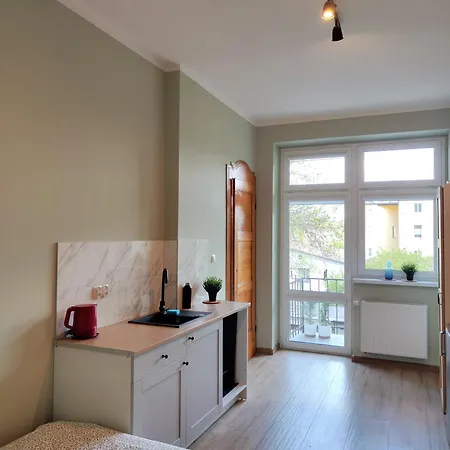 Centrum - Stara I Piekna Kamienica - Ulica Okrzei, Spokoj, Parking, 25m2 Daire