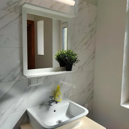 Centrum - Stara I Piekna Kamienica - Ulica Okrzei, Spokoj, Parking, 25m2 Kłodzko