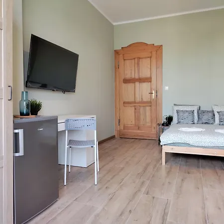 Apartament Centrum - Stara I Piękna Kamienica - Ulica Okrzei, Spokój, Parking, 25m2 Kłodzko