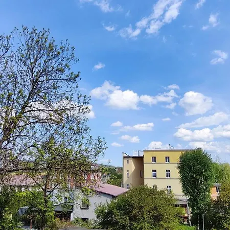 Centrum - Stara I Piękna Kamienica - Ulica Okrzei, Spokój, Parking, 25m2 * Kłodzko