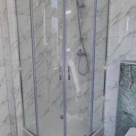 Daire Centrum - Stara I Piekna Kamienica - Ulica Okrzei, Spokoj, Parking, 25m2 *