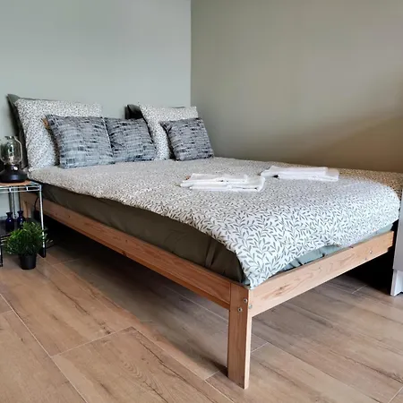 Centrum - Stara I Piekna Kamienica - Ulica Okrzei, Spokoj, Parking, 25m2 Apartmán Kladsko