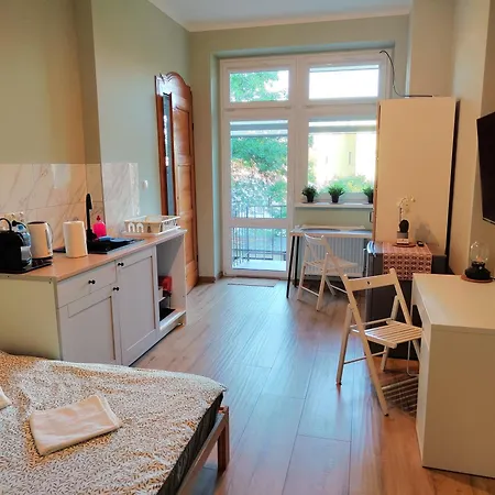 Centrum - Stara I Piekna Kamienica - Ulica Okrzei, Spokoj, Parking, 25m2 쿠드즈코