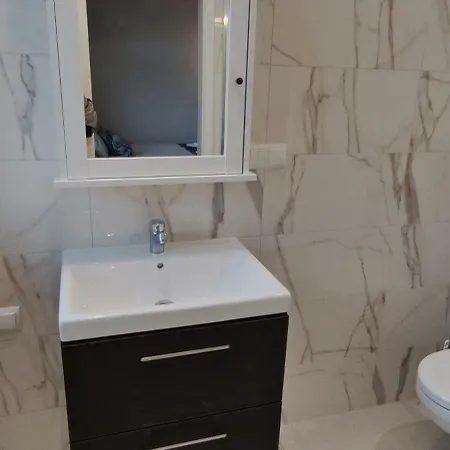 Apartament Centrum - Stara I Piękna Kamienica - Ulica Okrzei, Spokój, Parking, 25m2