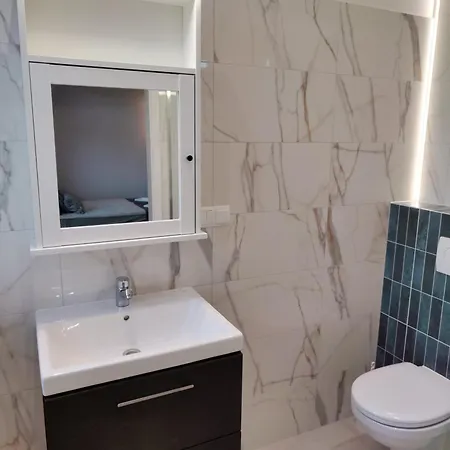 Apartament Centrum - Stara I Piękna Kamienica - Ulica Okrzei, Spokój, Parking, 25m2 *