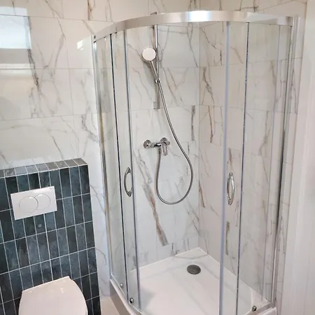 Centrum - Stara I Piekna Kamienica - Ulica Okrzei, Spokoj, Parking, Przestronnie, Nowosc Apartment