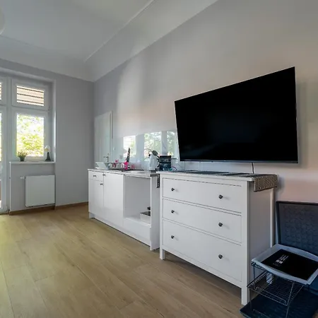 Centrum - Stara I Piekna Kamienica - Ulica Okrzei, Spokoj, Parking, Przestronnie, Nowosc Apartment *