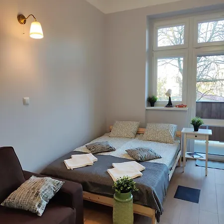 Apartment Centrum - Stara I Piekna Kamienica - Ulica Okrzei, Spokoj, Parking, Przestronnie, Nowosc Klodzko