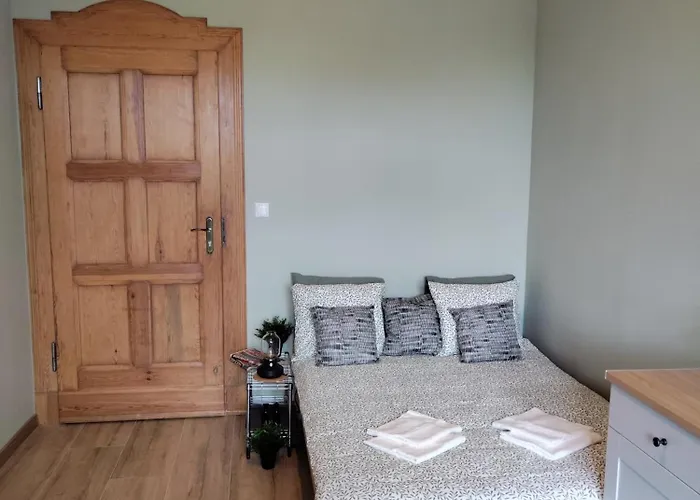 Centrum - Stara I Piekna Kamienica - Ulica Okrzei, Spokoj, Parking, 25m2 *