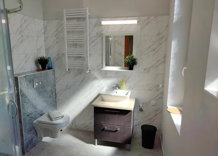 Centrum - Stara I Piekna Kamienica - Ulica Okrzei, Spokoj, Parking, 25m2 쿠드즈코