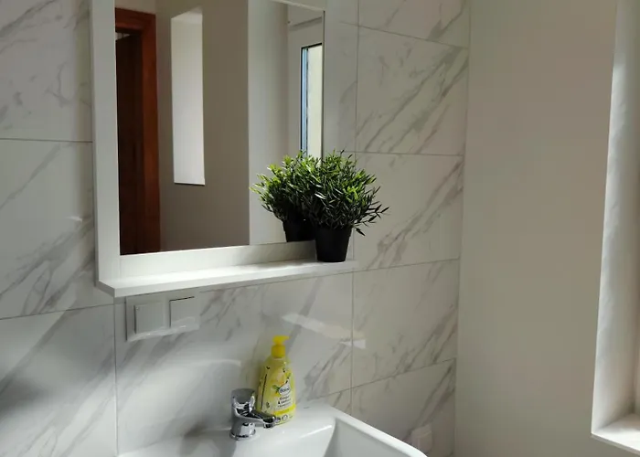 Centrum - Stara I Piekna Kamienica - Ulica Okrzei, Spokoj, Parking, 25m2 Appartement Kłodzko